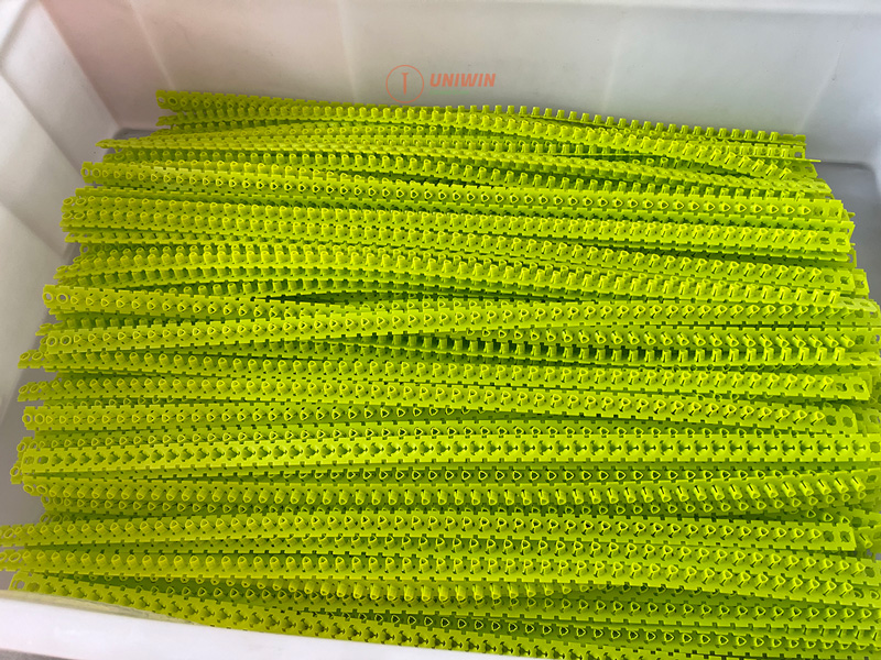 Green Plastic Strip for collated screw