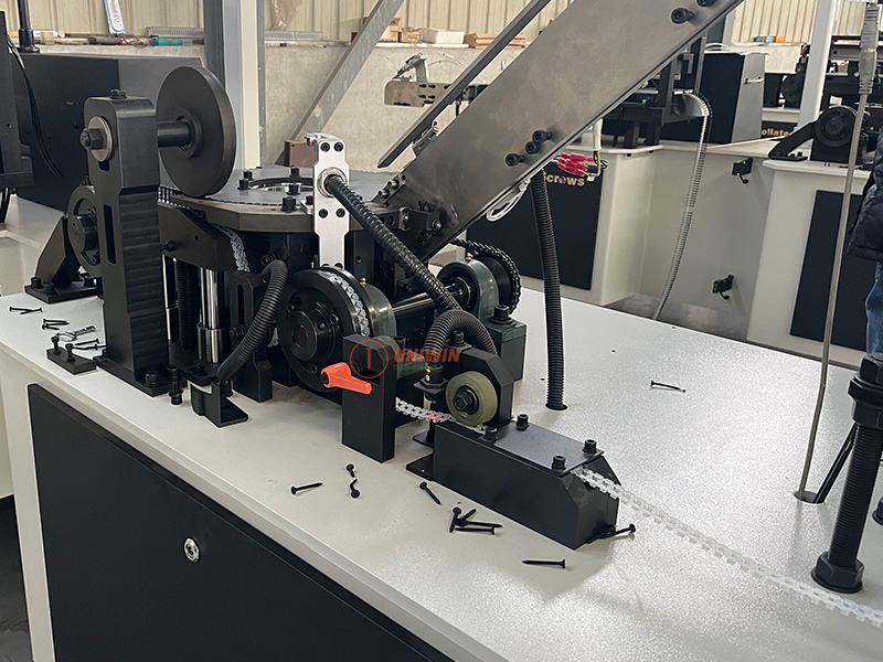 collated screw belt feeding path setup